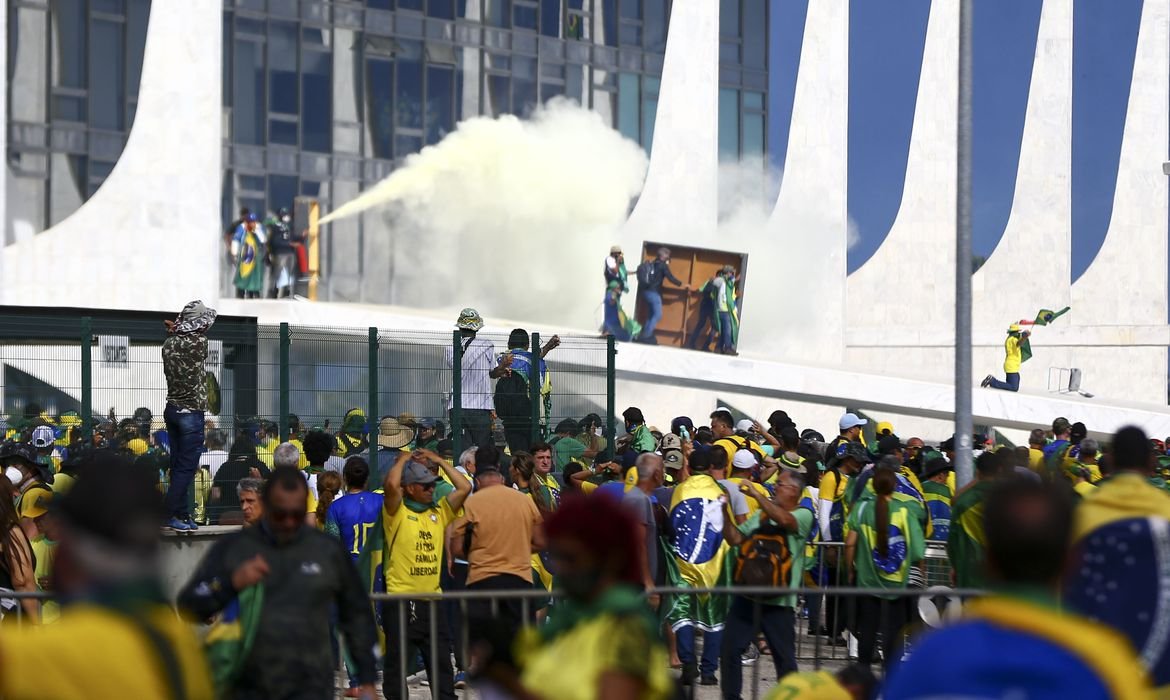 Ao vivo: leitura do relatório final da CPMI do 8 de Janeiro – 17/10/23 