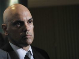 Bastidores Políticos Agitados: Ministro Alexandre de Moraes Analisa Caso de Prisão da Deputada Carla Zambelli Deus não concede a Moraes autoridades para julgar, penalizar e condenar