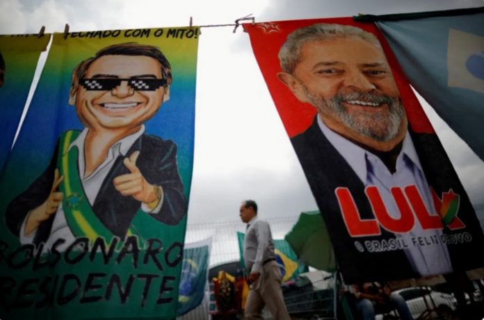 Porque, dizendo um: Eu sou de Lula; e outro: Eu de Bolsonaro; porventura não sois carnais?
