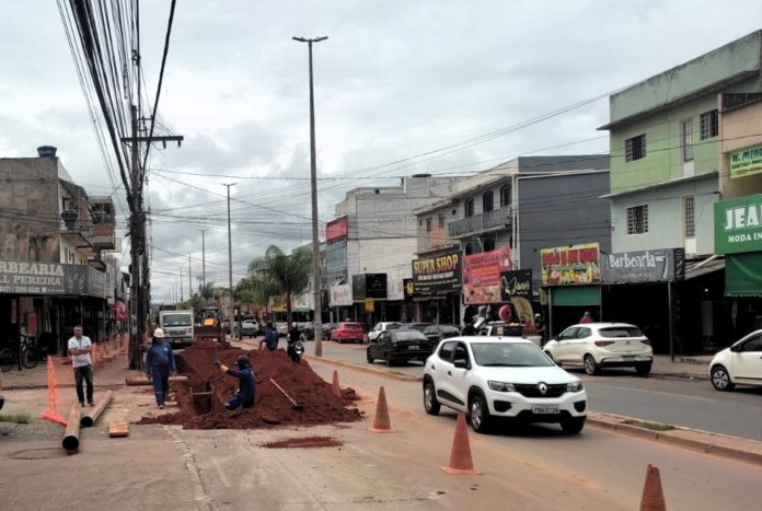 Troca de Tubulação de Esgoto no Riacho Fundo I: Investimento e Compromisso de Hermeto Resolvem Problema Antigo