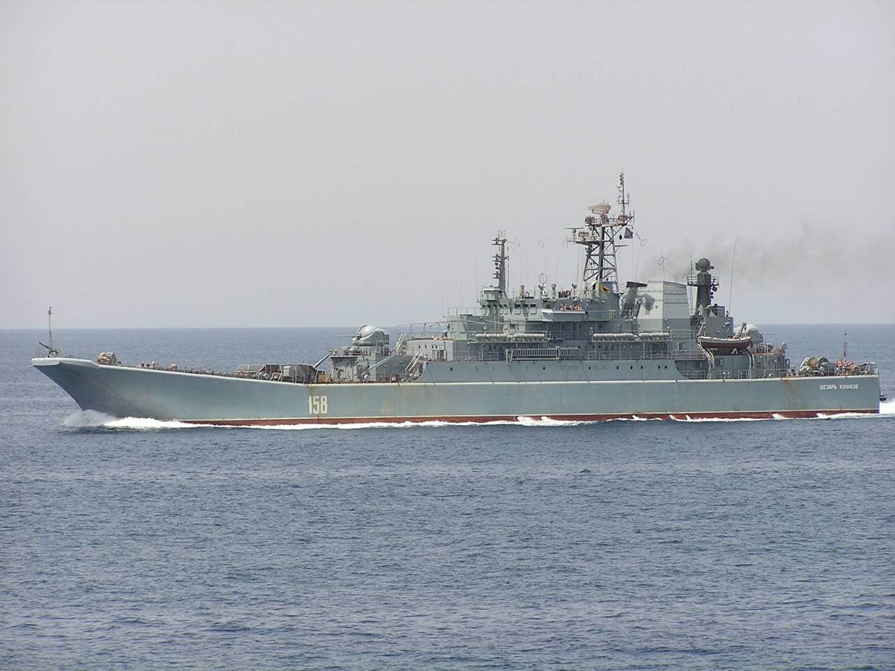 Forças Especiais Ucranianas Destroem Navio de Desembarque Russo "Cesar Kunikov"
