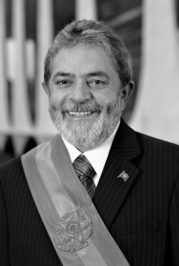 Luiz Inácio Lula da Silva: - 1º mandato: 1º/01/2003 a 1º/01/2007 - 2º mandato: 1º/01/2007 a 1º/01/2011 - 3º mandato: 1º/01/2023. - 4º mandato: 1º/01/2027 a 2030 – final.