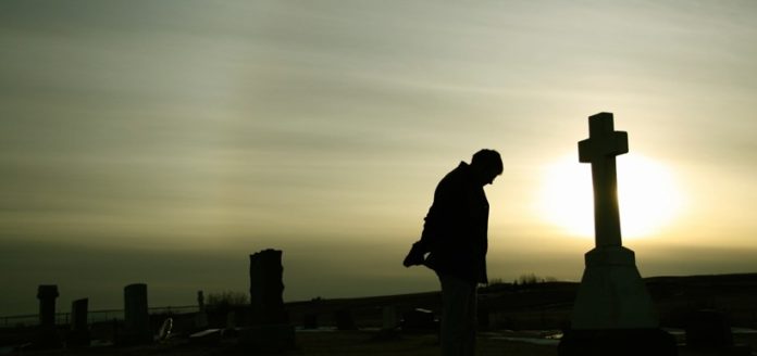 Se você não quer morrer, então não deveria ter nascido: uma reflexão profunda sobre a vida e a morte à luz dos ensinos de Cristo e da história humana Se você não quer morrer, então não deveria ter nascido: uma reflexão profunda sobre a vida e a morte à luz dos ensinos de Cristo e da história humana