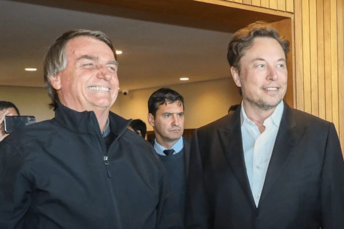 Deputados federais bolsonaristas querem dar o título de cidadão honorário da República Federativa do Brasil a Elon Musk