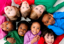 Após 30 anos de espera, acordo promete ampliar vagas em creches no DF e reduzir filas Ocorrência policial: MAGIC GAMES nega desconto para criança autista e gera confusão em Shopping de Brasília