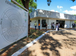 Famílias do DF pagam mais caro por sepultamentos e cremações veja as tarifas dos cemitérios