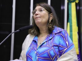 Bia Kicis desidrata na corrida ao Senado Federal