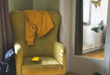 Namoro sob o mesmo teto: pais enfrentam novo arranjo da Geração Z que “traz o parceiro para dentro de casa”