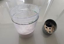 ALERTA: Saleiros cromados baratos escondem corrosão tóxica e podem contaminar