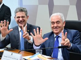 Aprova o fim da escala 6×1 e prevê jornada de 36h semanais
