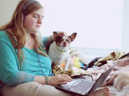 Cebraspe deve indenizar candidata autista impedida de fazer prova em sala individual