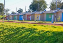 Governo de Goiás entrega casas a custo zero a famílias de Taquaral