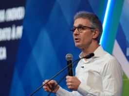 Zema chama beneficiários de programas sociais de ‘imprestáveis’ e propõe cortar auxílio de quem recusar emprego
