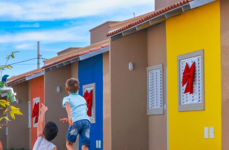 Com investimento de R$ 8,5 milhões, municípios de Faina e Guaraíta foram beneficiados, nesta terça-feira (02/06), com casas a custo zero do programa Pra Ter Onde Morar – Construção (Fotos: Remilsson Sales e Júnior Guimarães)