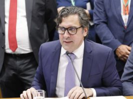 Baleia Rossi convoca Executiva Nacional para decidir futuro do MDB no Distrito Federal